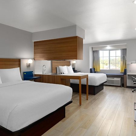 Microtel Inn & Suites By Wyndham Трейси Экстерьер фото