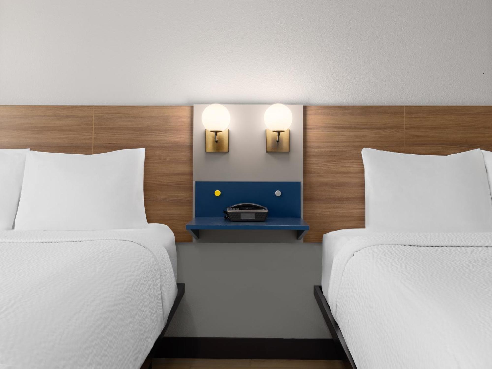 Microtel Inn & Suites By Wyndham Трейси Экстерьер фото